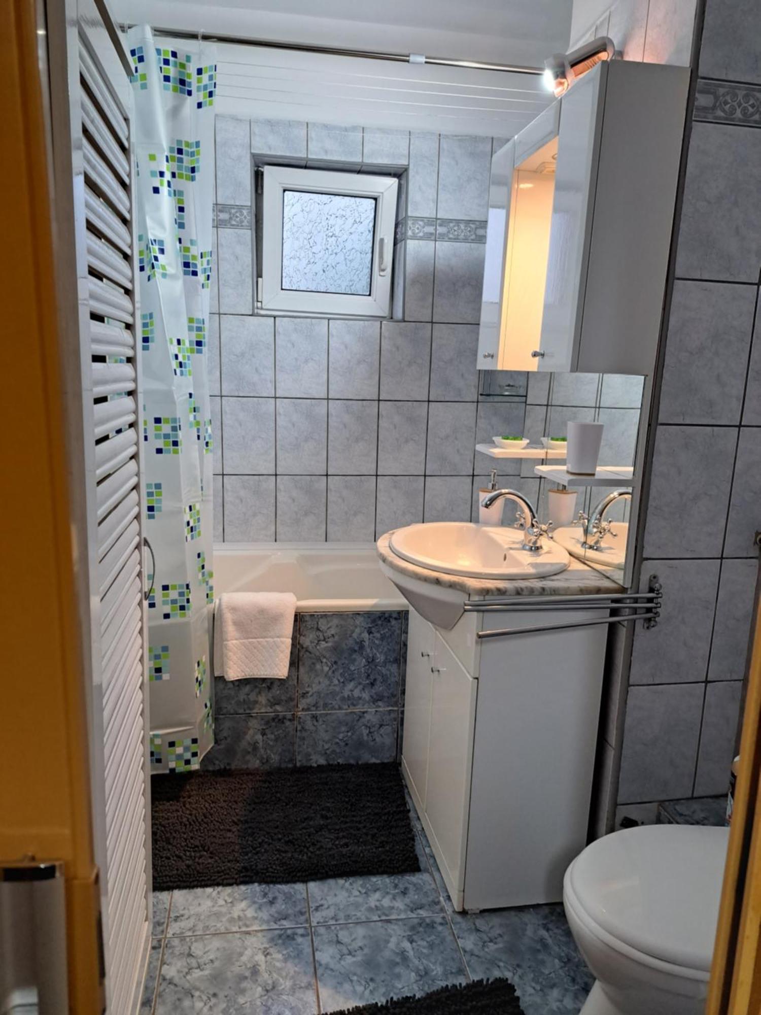 Deny Apartman Sfântu-Gheorghe Екстериор снимка