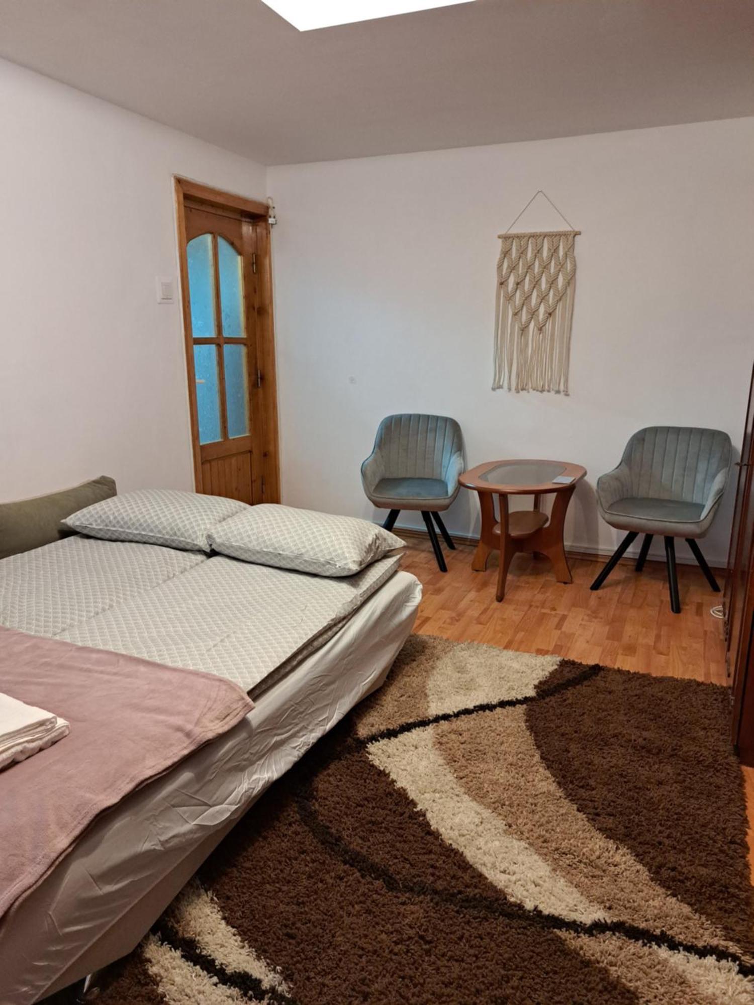 Deny Apartman Sfântu-Gheorghe Екстериор снимка